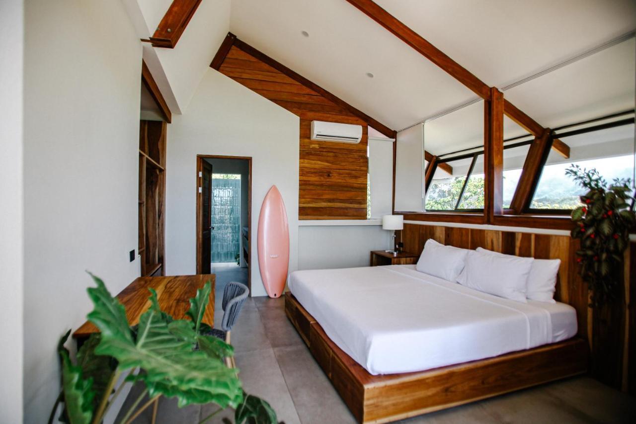 Surf Synergy All-Inclusive Surf Retreat Jacó Buitenkant foto