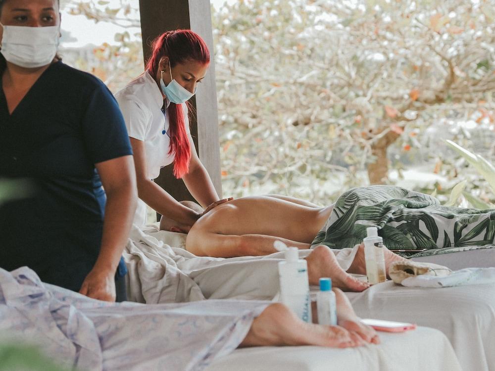 Surf Synergy All-Inclusive Surf Retreat Jacó Buitenkant foto